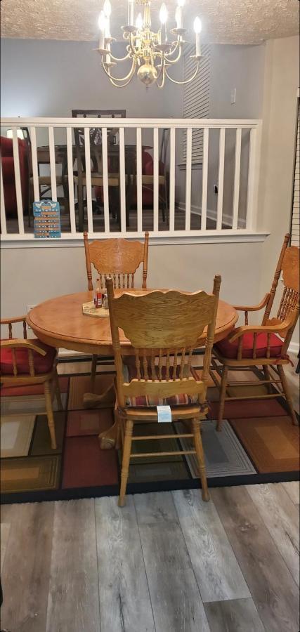 Central Pointe Pad 리버데일 외부 사진